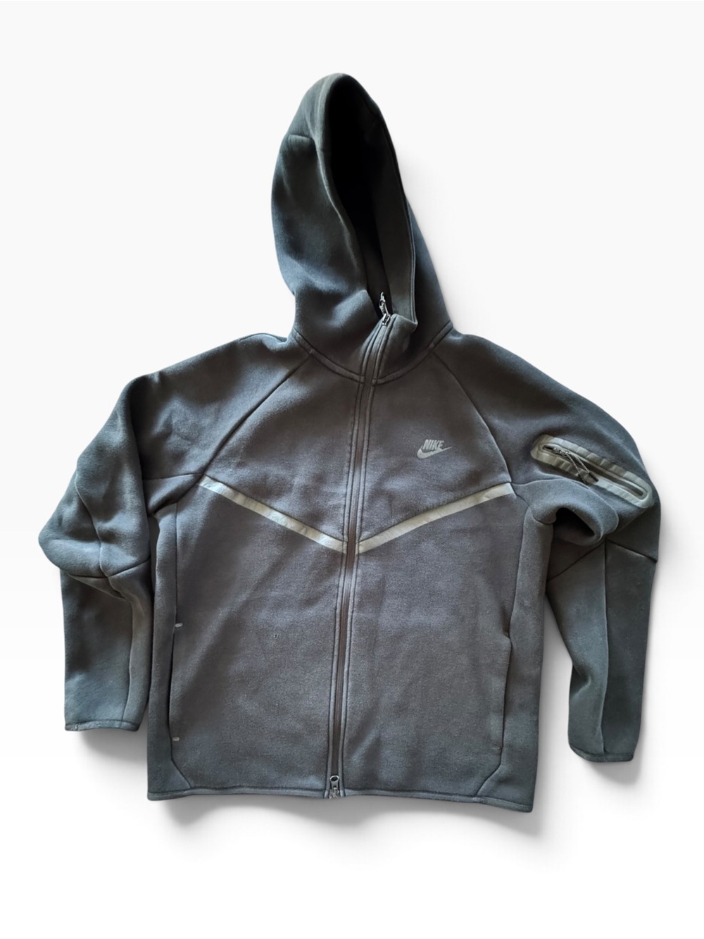Nike Tech Fleece Men’s Large Black Full Zip Hoodie Jacket Sleeve Pocket